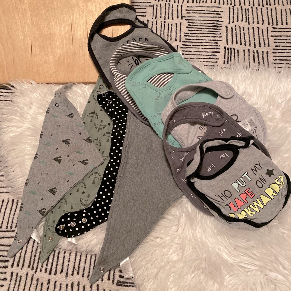 Lot of 10 bibs gender neutral